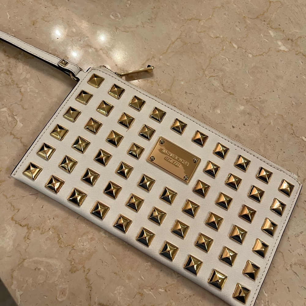 Michael kors clutch